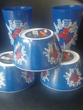 MARVEL SPIDERMAN 5 PCS.KIDS DINNERWARE SET NEW